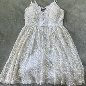 White deep V lace dress size S